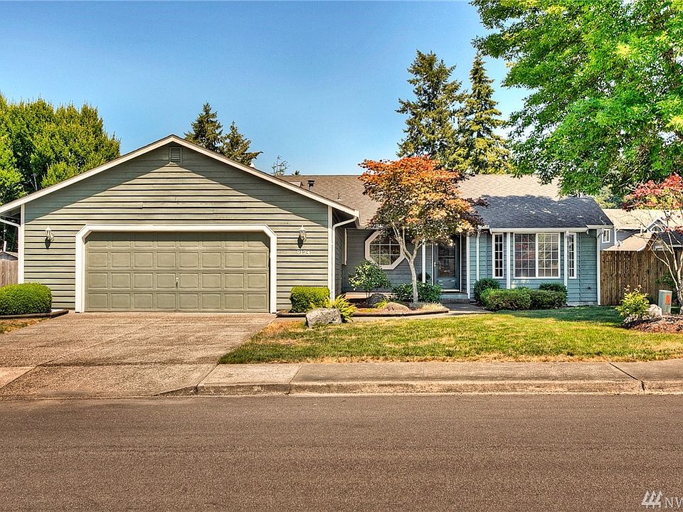 1st image of 9124 Deni Dr NE