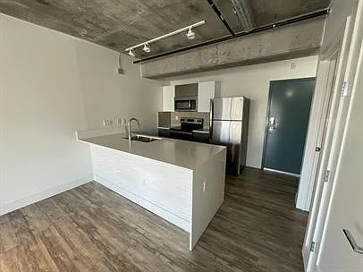 200 S Center St #209 — Photo 9