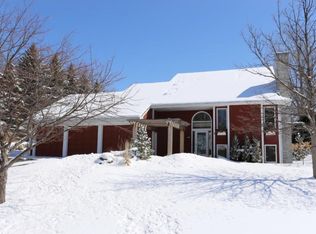 1901 Vernon Dr S, Minnetonka, MN 55305