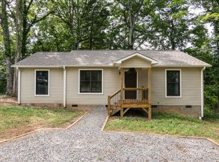 15 Sand Hill School Rd, Asheville, NC 28806