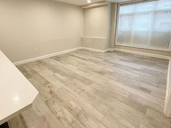 4th image of 31-77 37th St #1E
