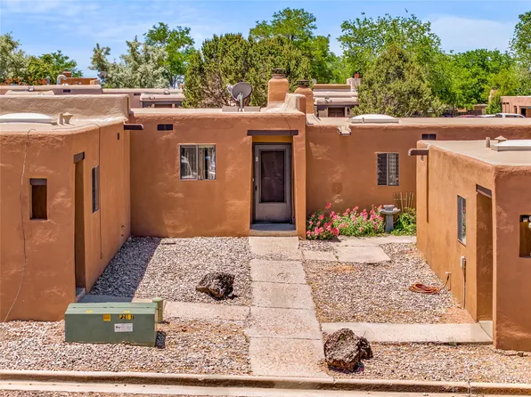 2710 Galisteo Rd, Santa Fe, NM 87505