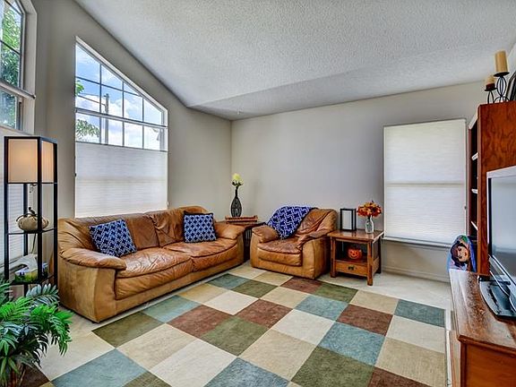 4th image of 38 Bass Lake Dr