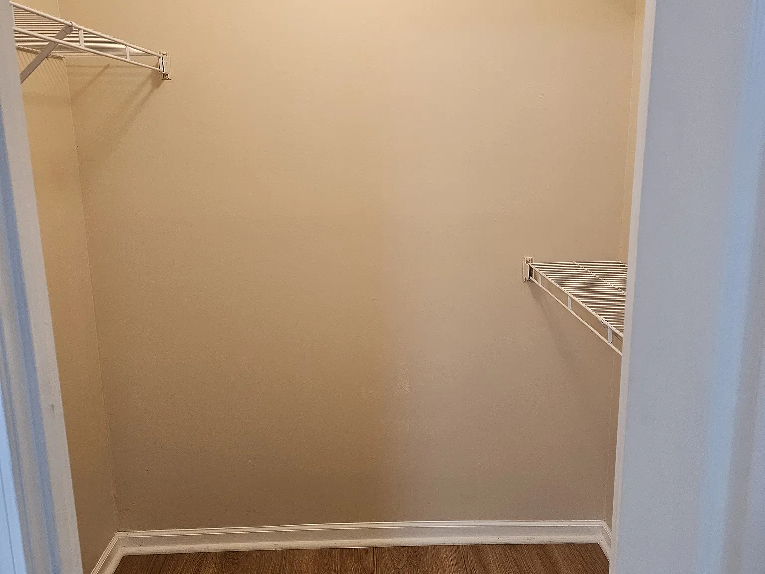 2 bed, 1068 sqft, $1,750 — Photo 3