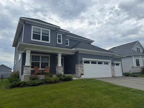1903 Sparrow Dr, Shakopee, MN 55379