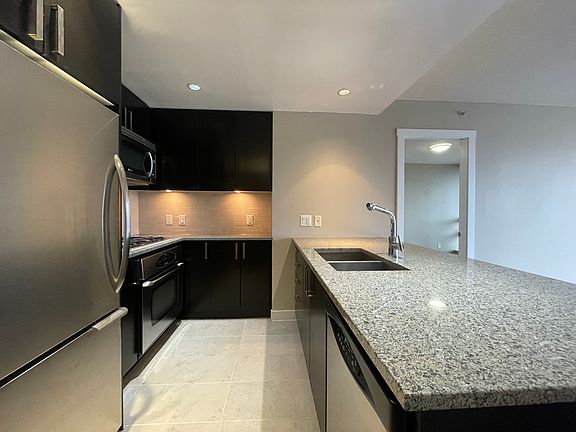 2nd image of 2978 Glen Dr #260