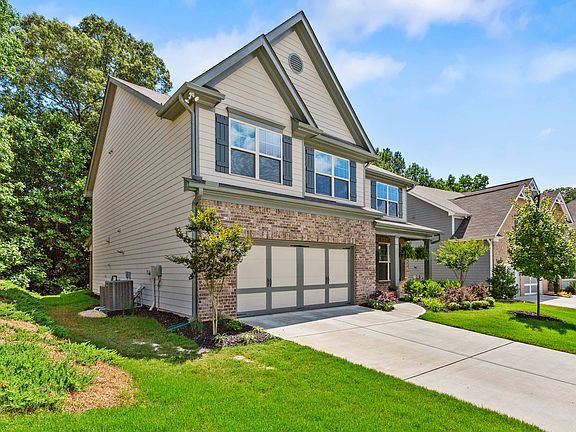 3rd image of 281 Edinburgh Ln