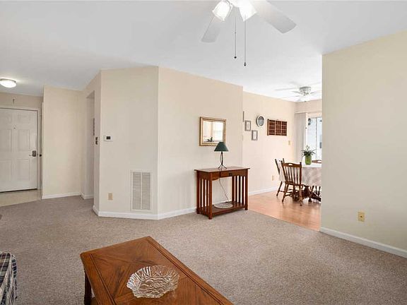 2nd image of 123 Imperial Crown Way Unit F