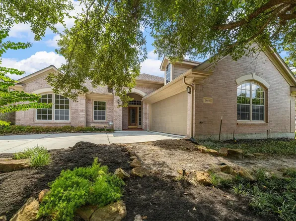2803 N Strathford Ln, Kingwood, TX 77345