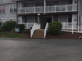 2201 Waters Edge Dr, Newark, DE 19702