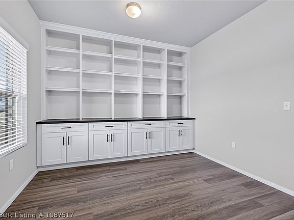 4th image of 8001 Windflower Dr