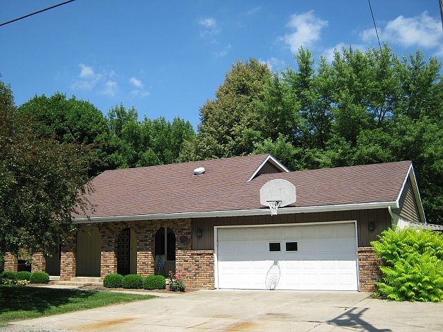 1st image of 974 N Martha Ct