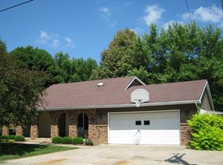 974 N Martha Ct, Milford, IL 60953