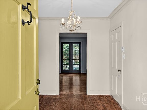 5th image of 415 Kentucky Avenue