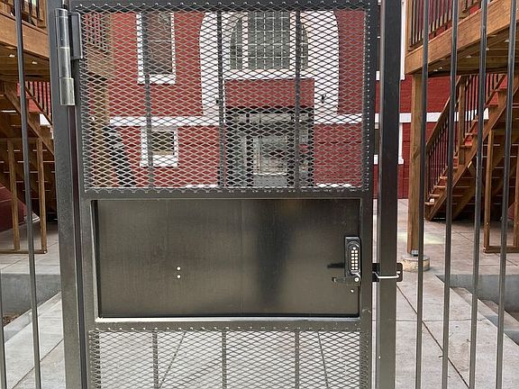 5th image of 300 S 16th St #101