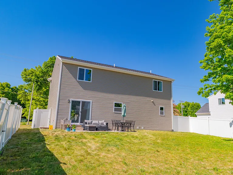 25091 Front Ave — Photo 27