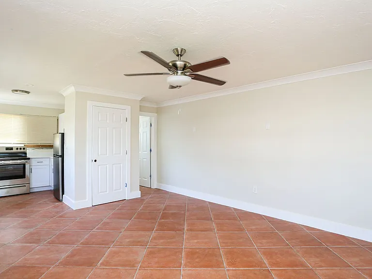 2829 Shoreview Dr — Photo 16