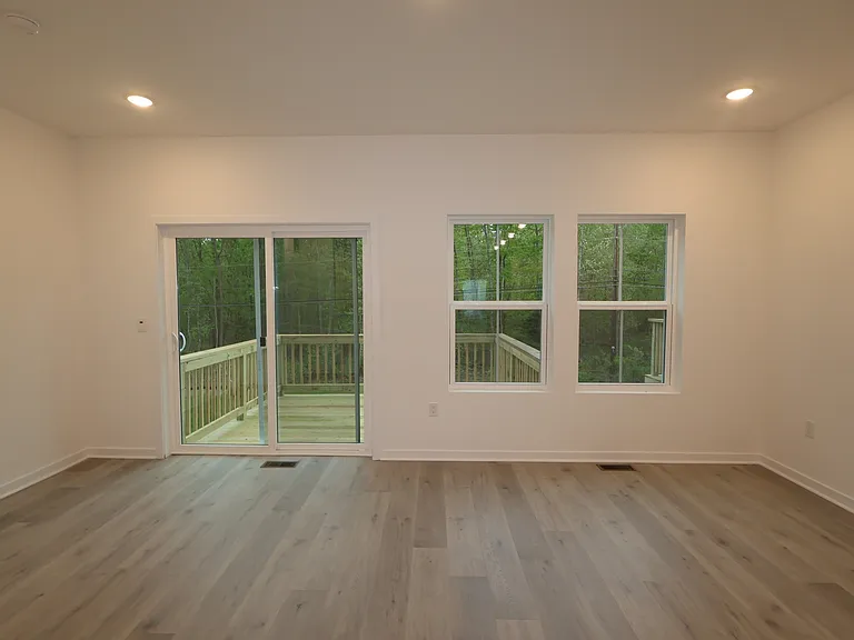43 Basswood St — Photo 14