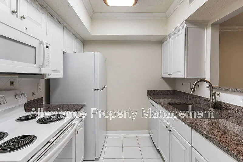 1 bed, 1.0 bath, 668 sqft, $1,750 — Photo 3