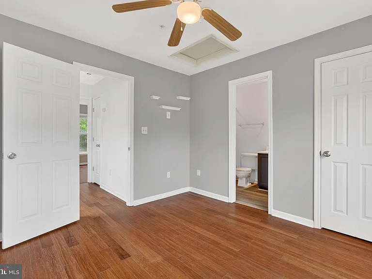 13810 Fareham Ln — Photo 13