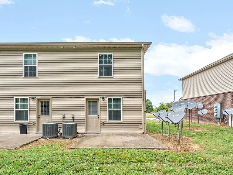 Appleton Dr - 614 (x4) — Photo 19