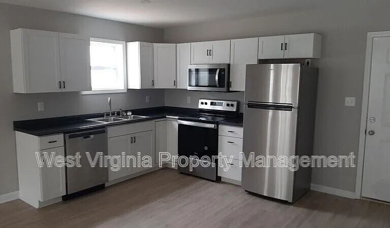 732 Circleview Dr — Photo 4