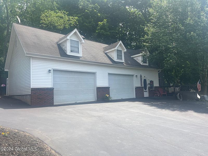 3rd image of 8 Chester Court