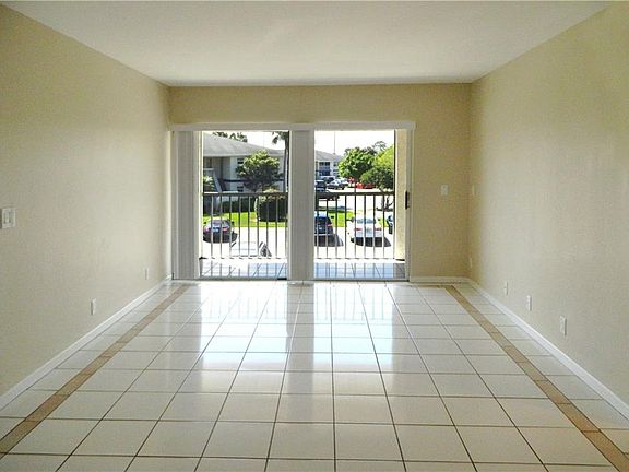 3rd image of 1508 SE Royal Green Cir #203