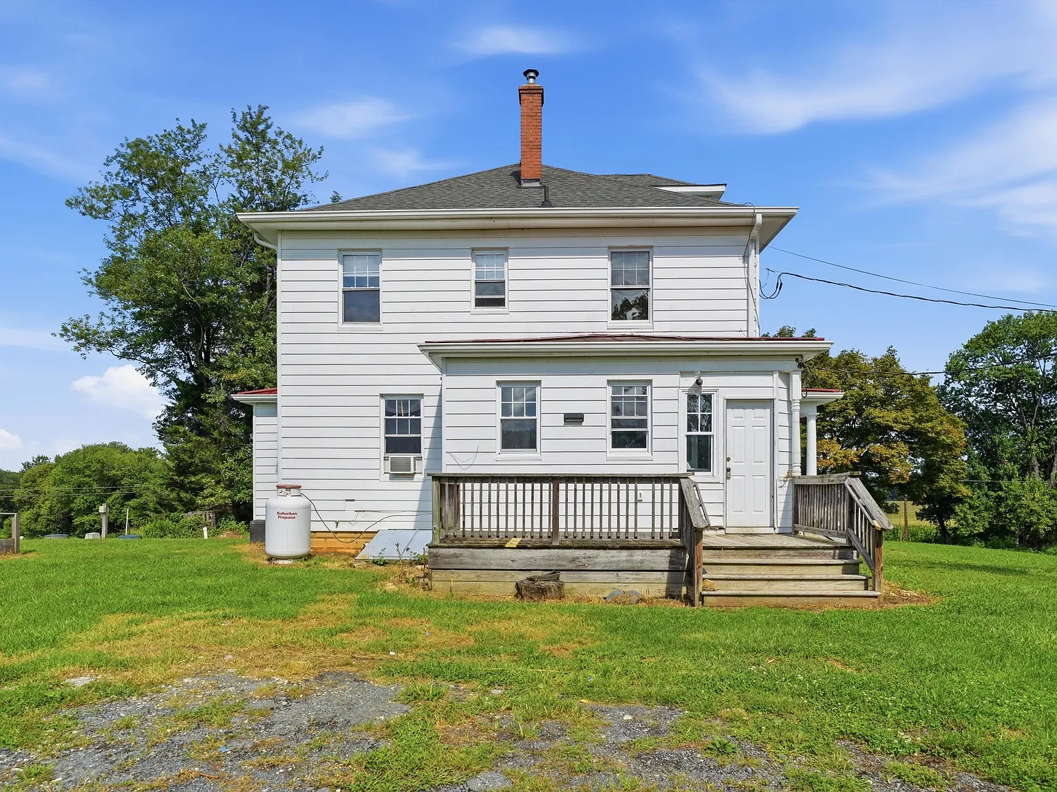 4 bed, 1980 sqft, $3,000 — Photo 2