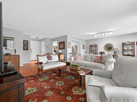 4th image of 280 Boylston St APT 503