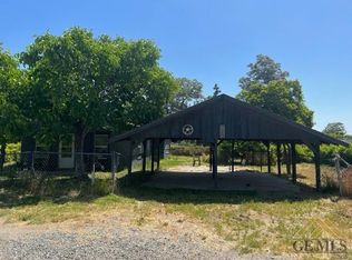 1132 Crystal St, Porterville, CA 93257