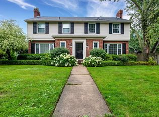 804 Harcourt Rd, Grosse Pointe Park, MI 48230