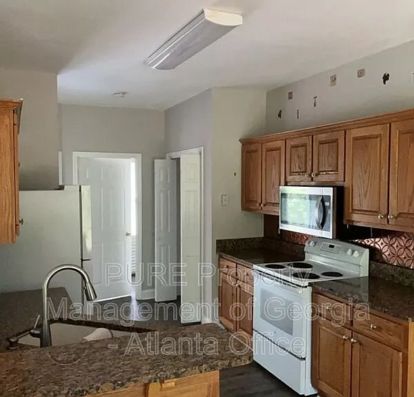 27 N Hampton Dr — Photo 9