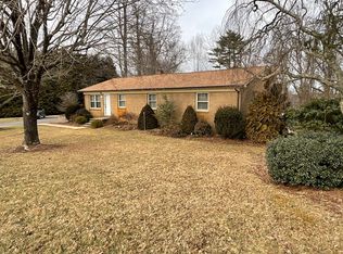 115 Breezy Ridge Rd, Woodlawn, VA 24381