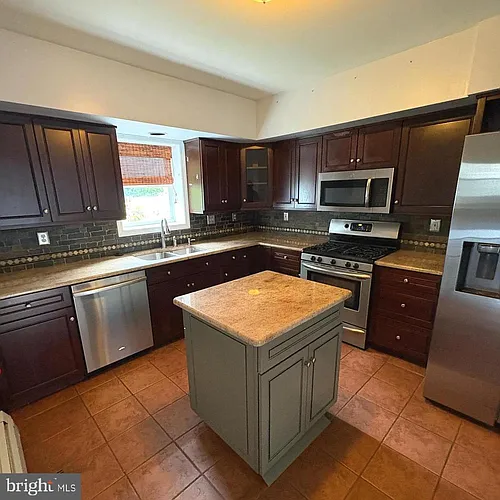 1300 Kings Hwy #1 Photo 1
