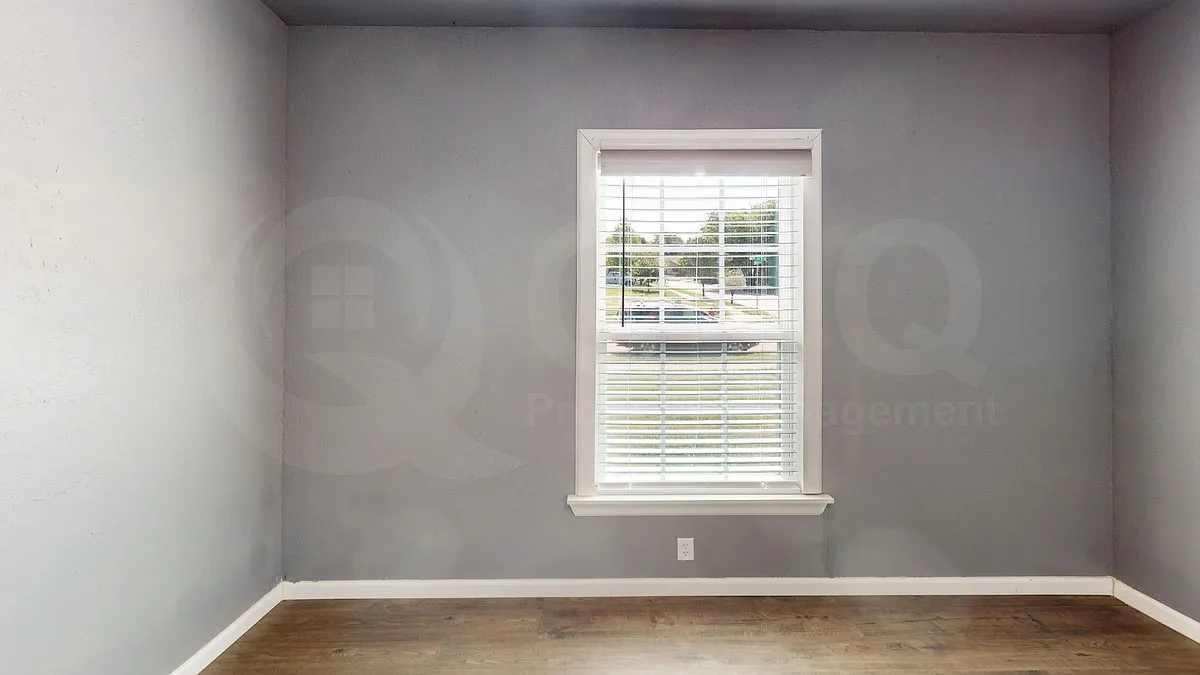 2 bed, 1.0 bath, 819 sqft, $1,375 — Photo 2