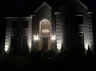 2543 Minton Dr, Coraopolis, PA 15108