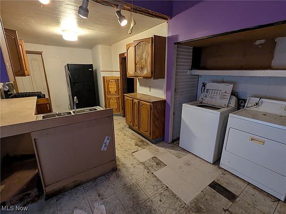 5th image of 1519 Lake Rd