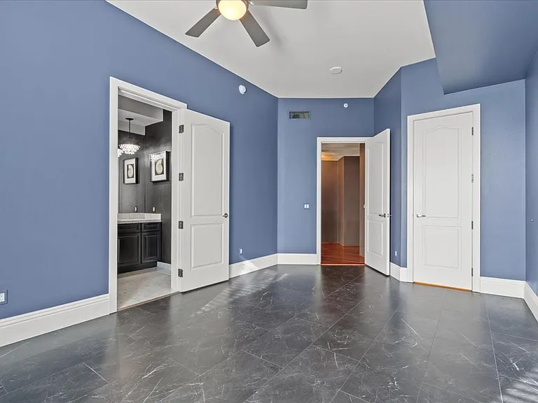 360 E Desert Inn Rd #403 — Photo 27