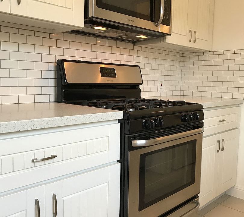1st image of 2711 Broadway