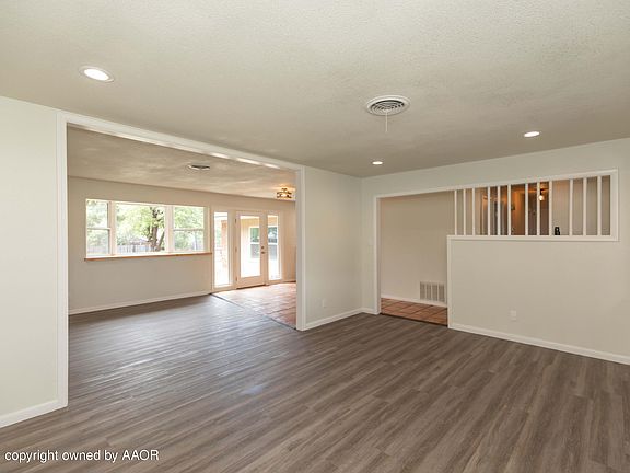 4th image of 1422 9th Ave