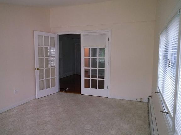 2nd image of 15 Oak Dr Floor 2