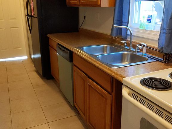 2nd image of 91 King St