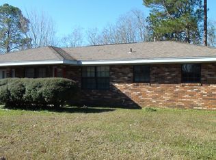 911 Hemlock Rd, Gulfport, MS 39503