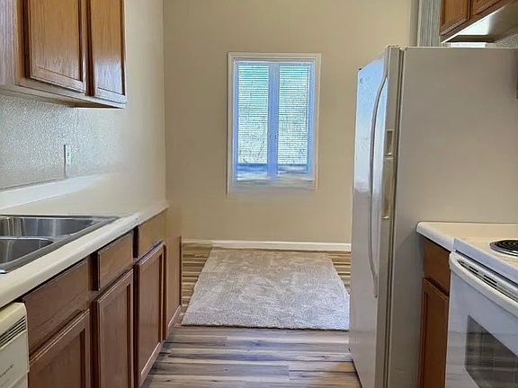 5th image of 131 Primrose Dr Unit C