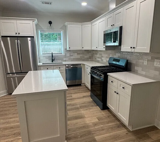 672 Cassanova St SE #A — Photo 2
