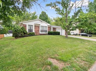 6 Great Lakes Dr, Saint Peters, MO