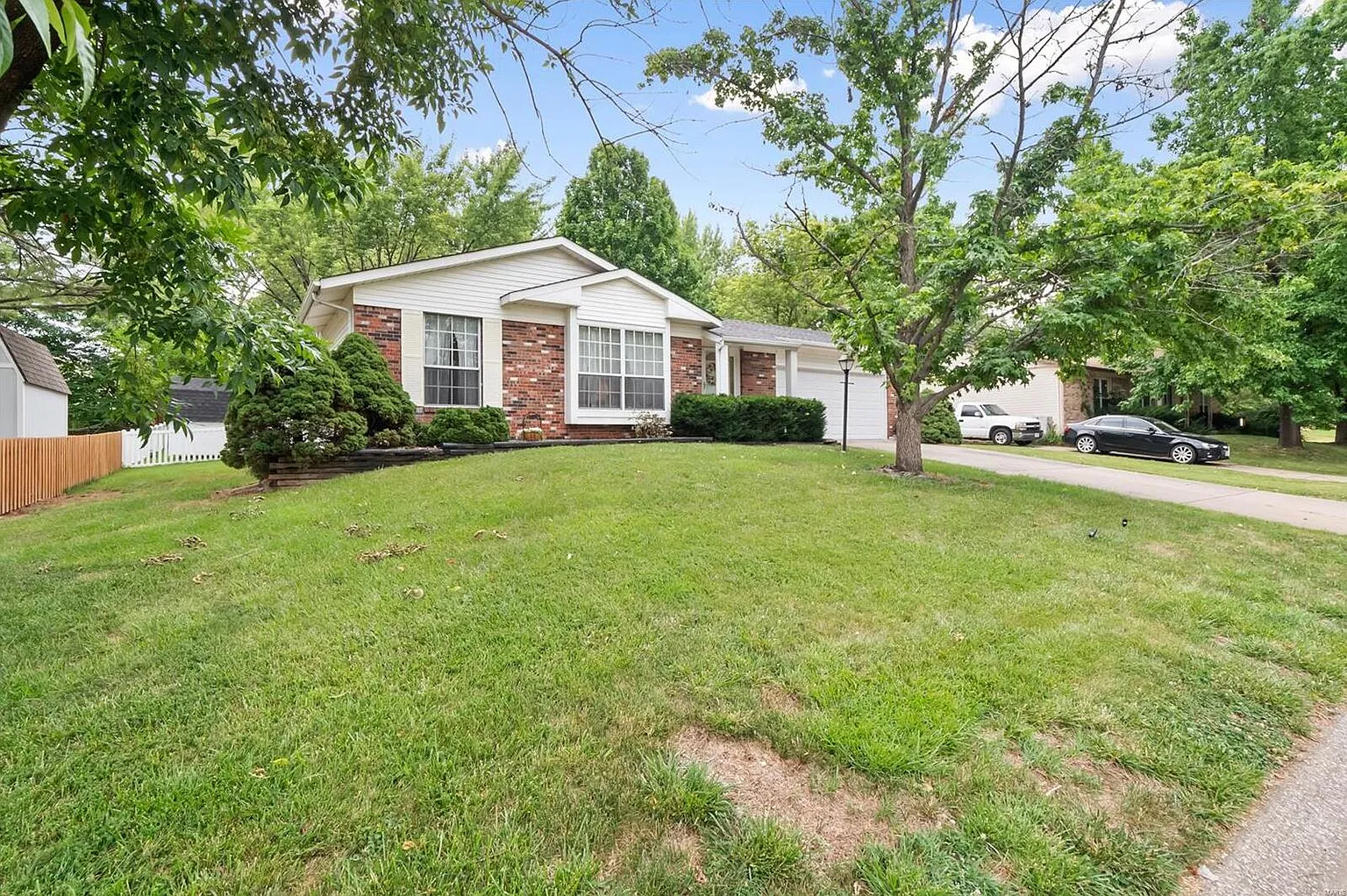 6 Great Lakes Dr photo 1