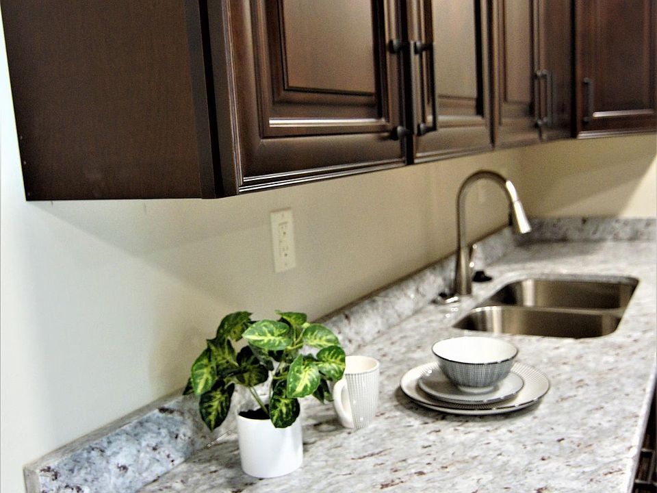 1st image of 5120 Emerald Dr #27