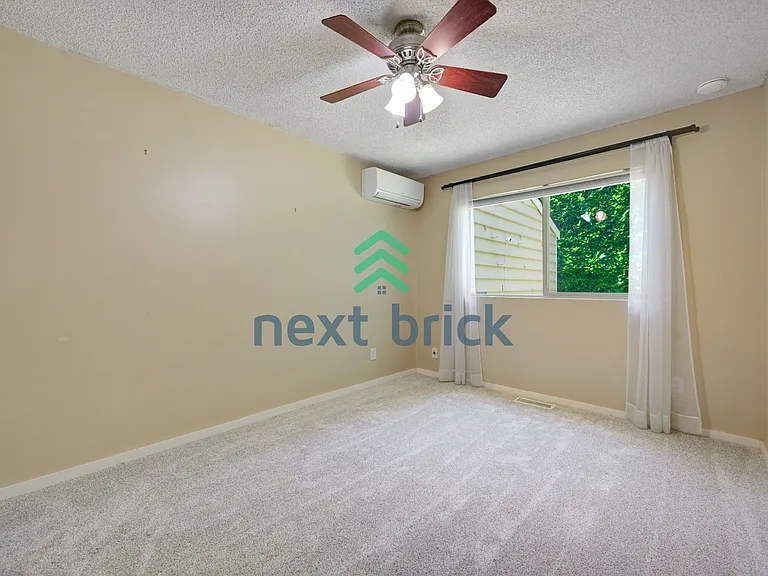 21638 SE 32nd Pl — Photo 13